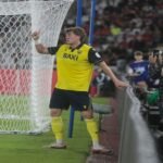 Aksi Ole Romeny mencetak gol dalam laga Oxford vs Arema di Piala Presiden 2025